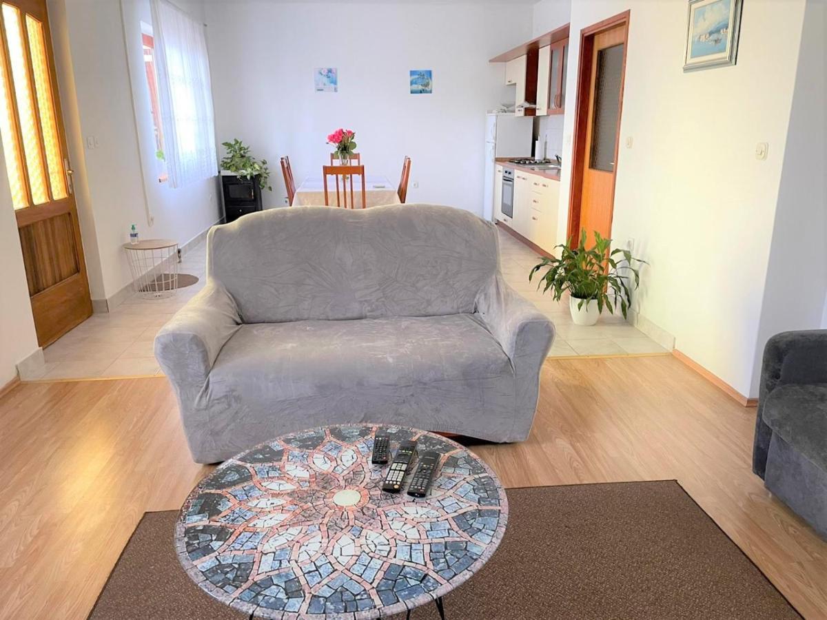 Apartment Comfort On The